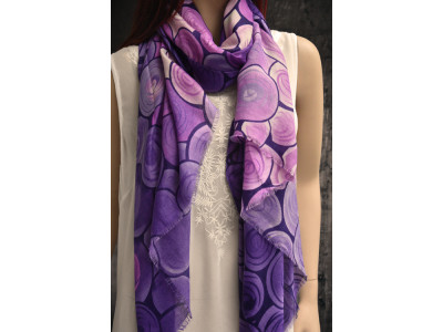 Soepele dunne sjaal met bollen, paars, fuchsia en offwhite