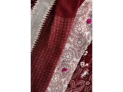 Wollen sjaal of stola, patchwork fantasie, bordeaux en offwhite