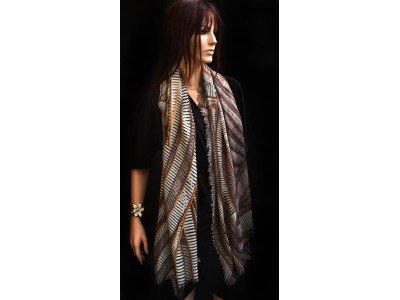 Wollen sjaal of stola, lijnenspel, bruin, cognac, beige, offwhite