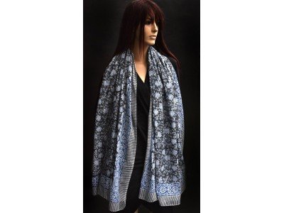 Katoenen sjaal of pareo met originele blockprint, blauw, wit, grijs