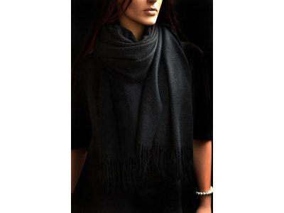 Luxe in zwart: onze echte dikke wollen cashmere sjaal met franjes, zwart, uniseks
