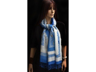 Bohemian wollen sjaal of stola, blauw en offwhite, een beetje Delfts Blauw