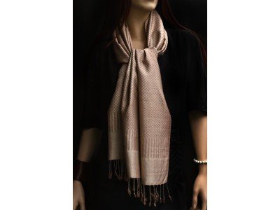 Taupe zijden sjaal of stola met franjes, jacquard motief, uniseks