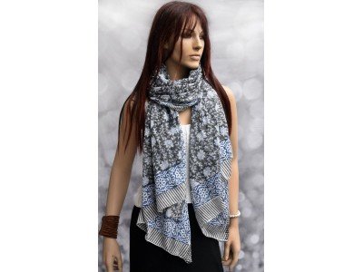 Katoenen sjaal of pareo met originele blockprint, blauw, wit, grijs