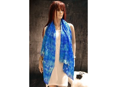 Echte handgeschilderde zijden sjaal, blauw en pastelblauw