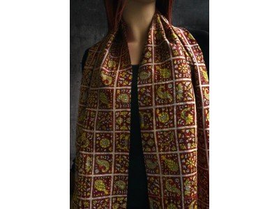Zijden vintage kantha sjaal, geel, rood en roze