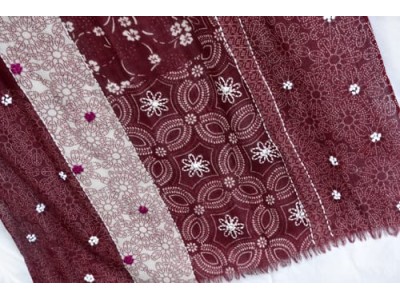 Wollen sjaal of stola, patchwork fantasie, bordeaux en offwhite