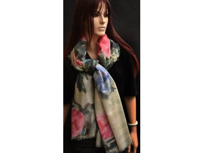 Wollen sjaal of stola, bloemen, roze, blauw, paars