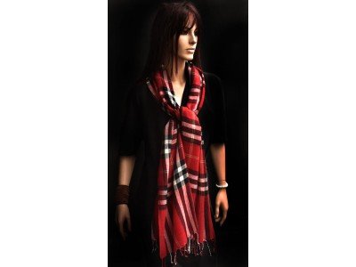 Wollen sjaal, rood, zwart en offwhite, ruiten
