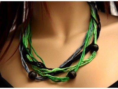 Echte handgeschilderde zijden ketting, lichtgroen, middengroen, platinagrijs en zwart