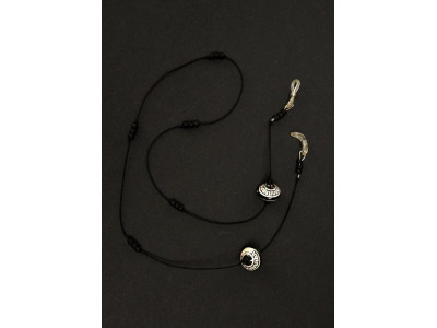 Handmade design brillenkoordje, zwart wit met etnische kralen