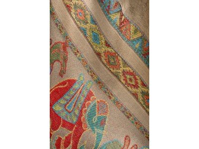 Pashmina sjaal met figuurtjes olifanten en paarden, gedempt goudkleurig